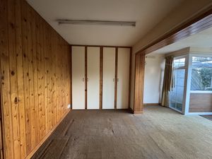 BREAKFAST ROOM/DINING- click for photo gallery